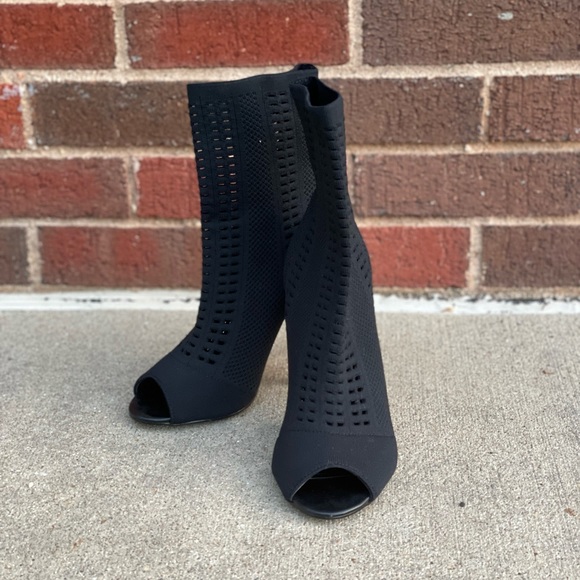 Charles by Charles David. - Picture 5 of 5